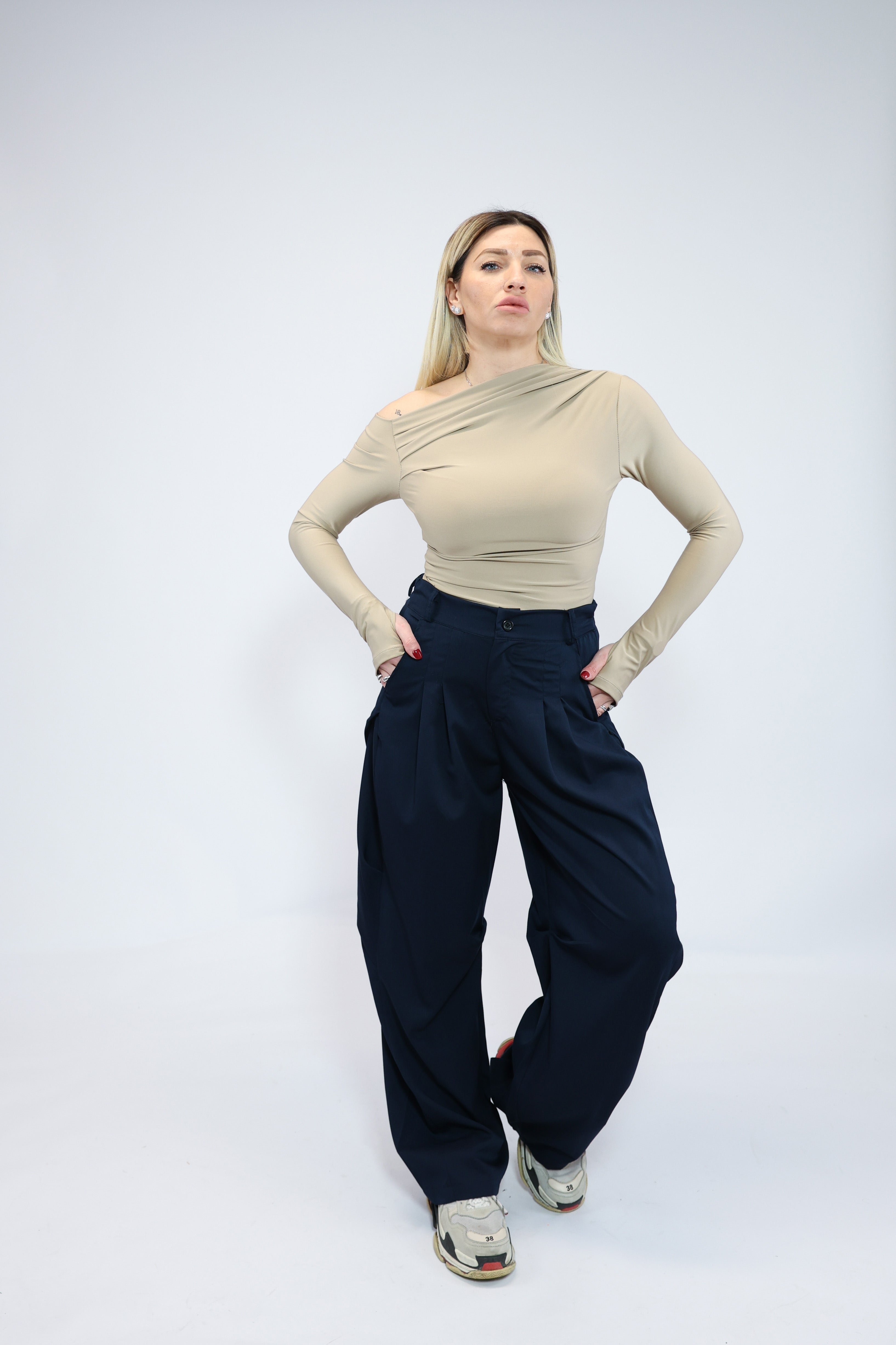 PANTALONE GAMBA LARGA